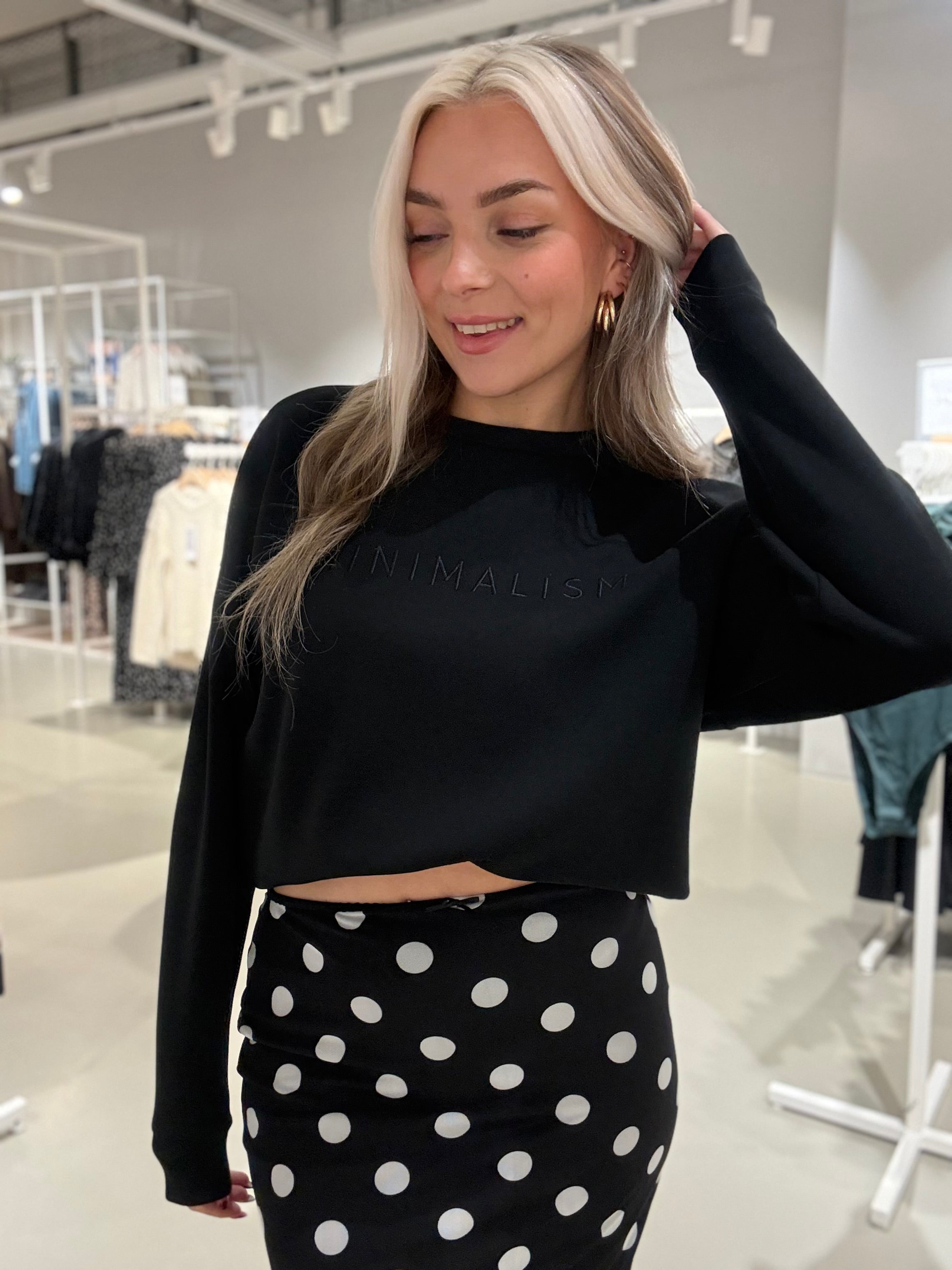 VIREFLECT Sweatshirt - Black Beauty